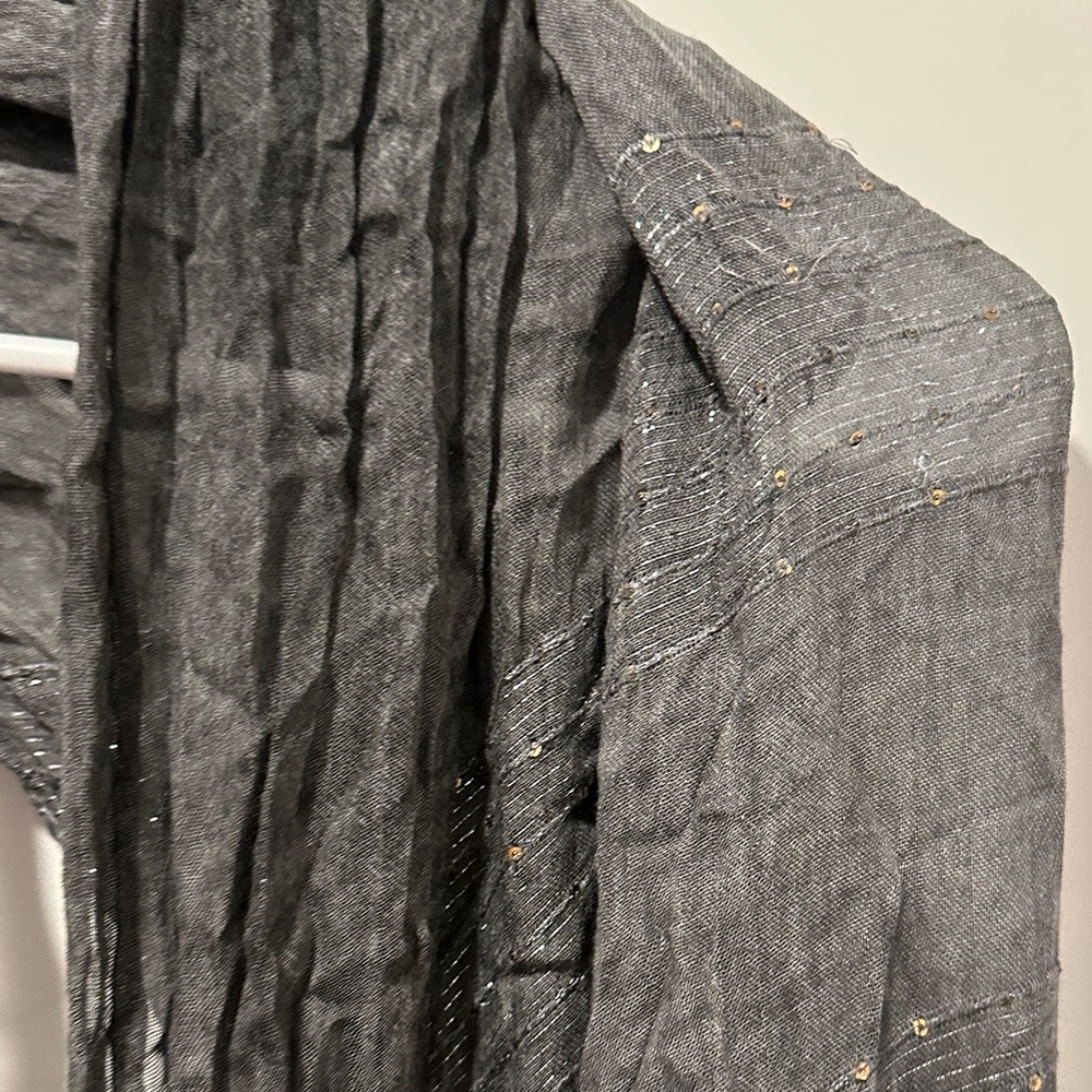 Elegant Gray Scarf with Subtle Embellishments